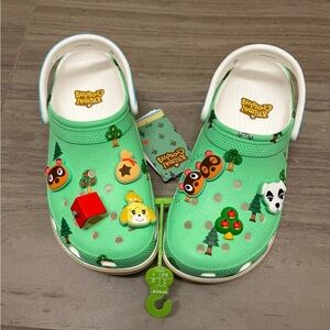 Crocs Animal Crossing Classic Platform Clog in a US Womens Size 6, BNWT